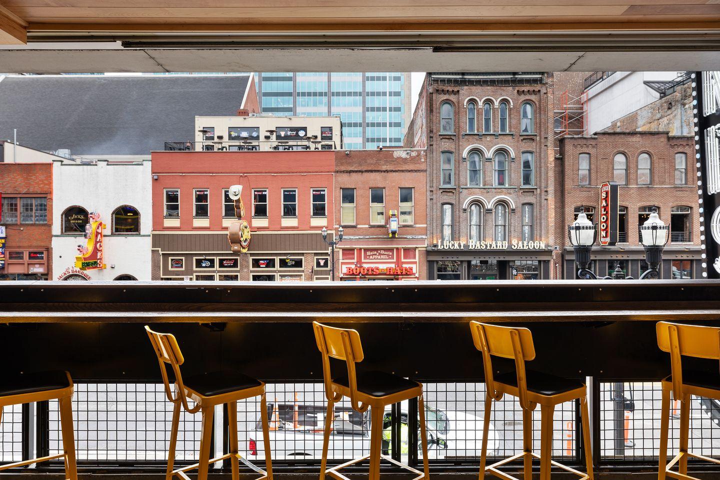 Honky Tonk - 2nd Floor - Photo 2