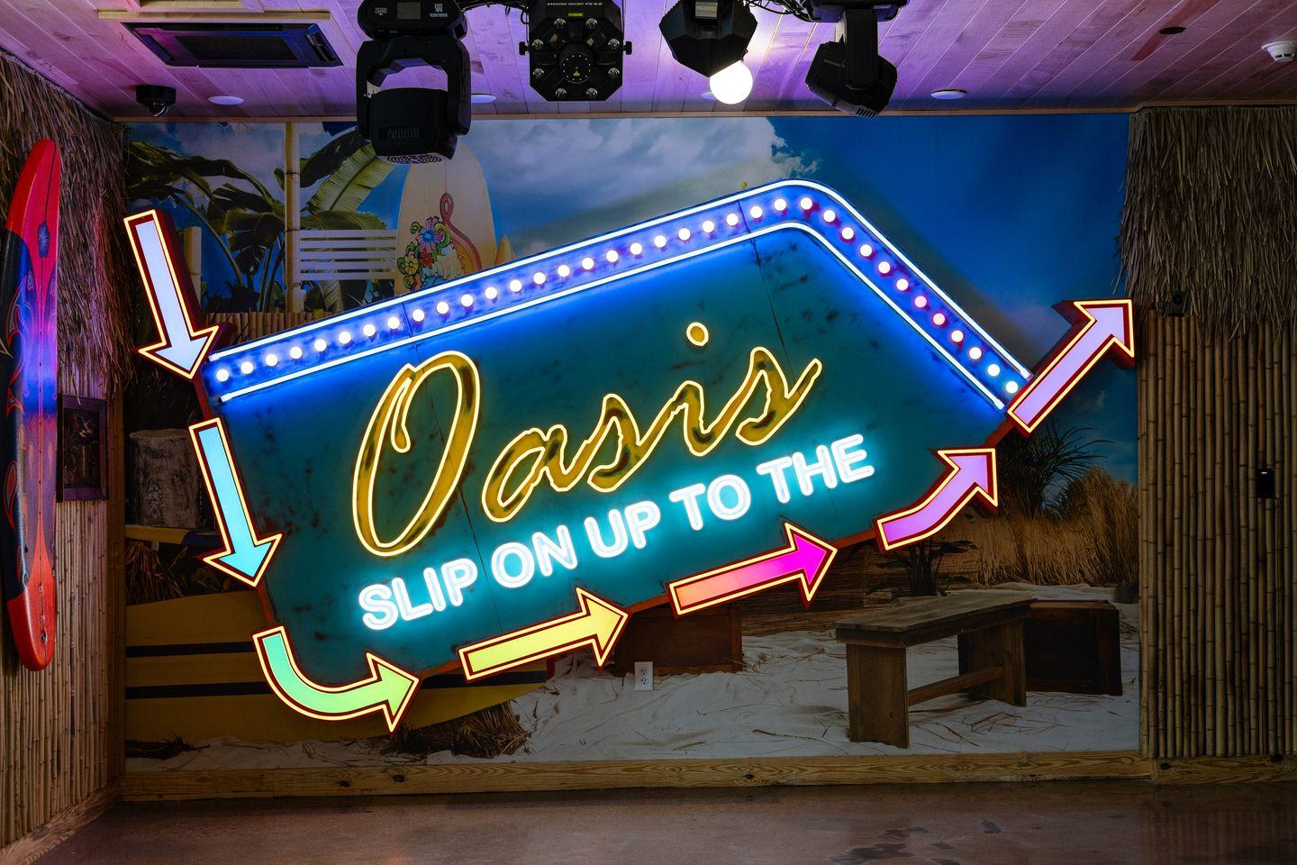 Honky Tonk - Broadway Mezzanine - Photo 3