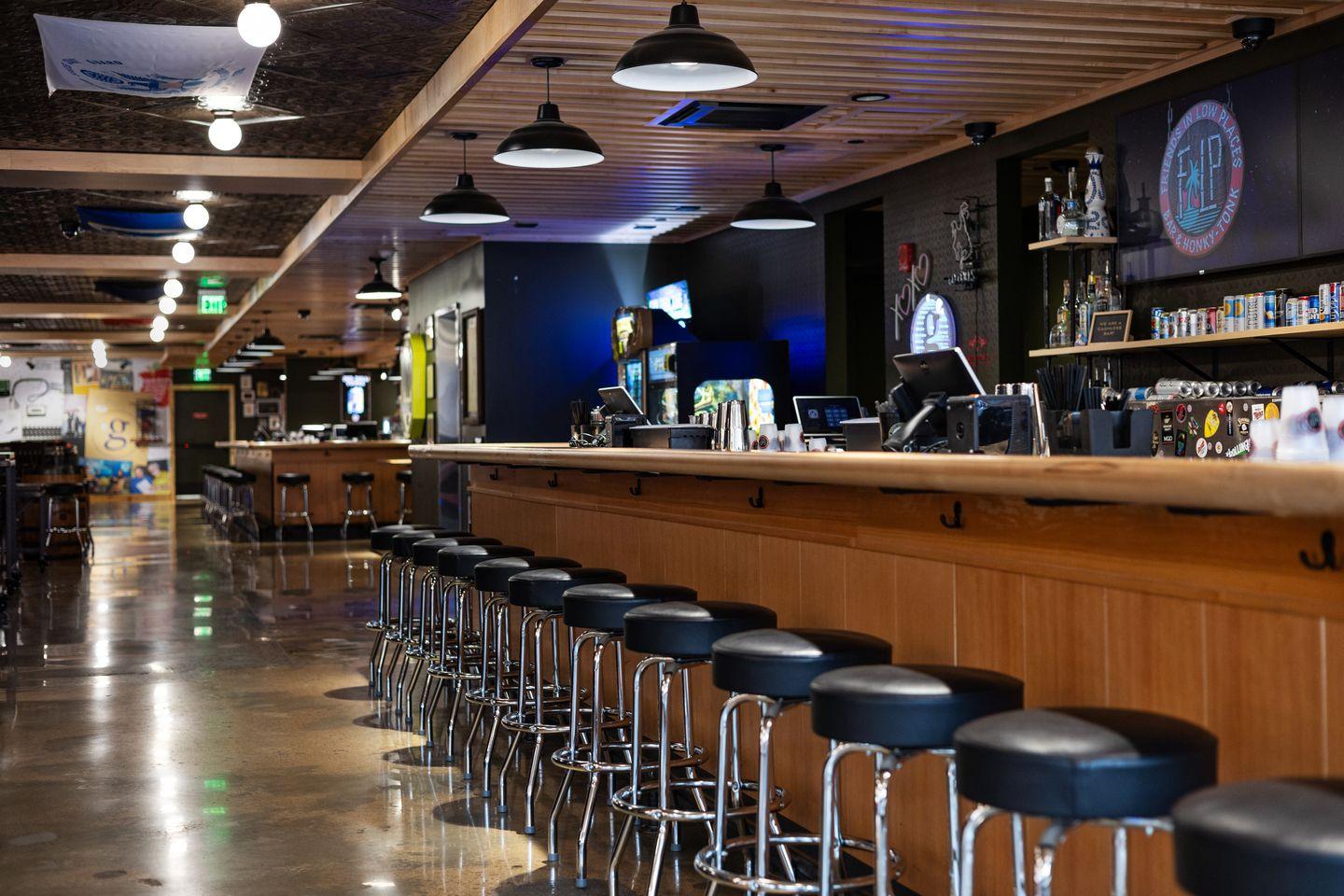 Honky Tonk - Center Mezzanine - Photo 2