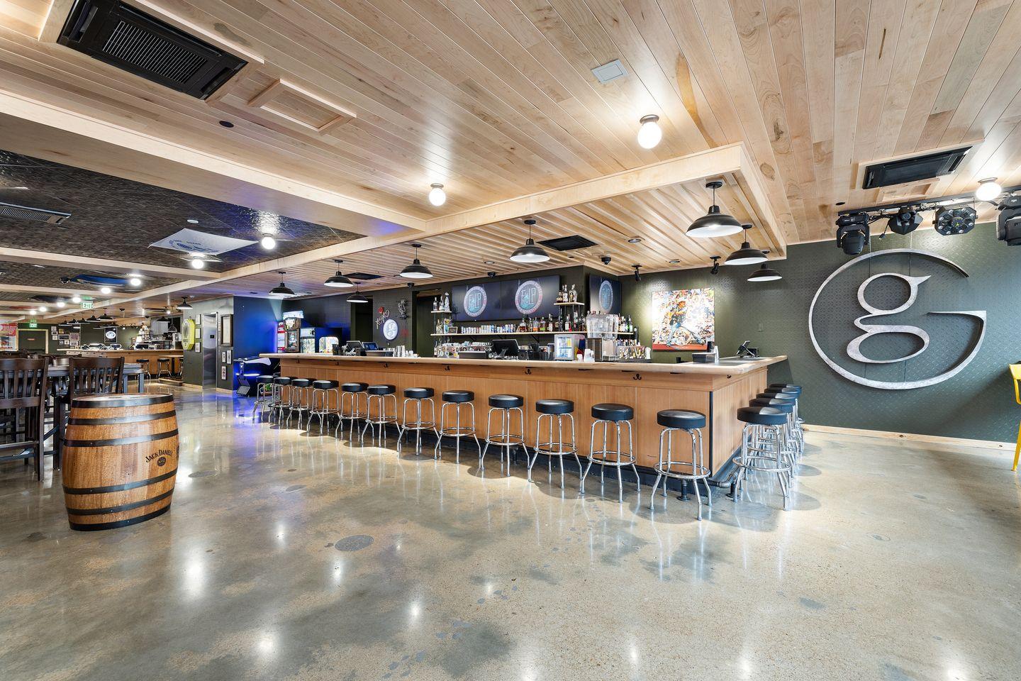 Honky Tonk - Center Mezzanine - Photo 5