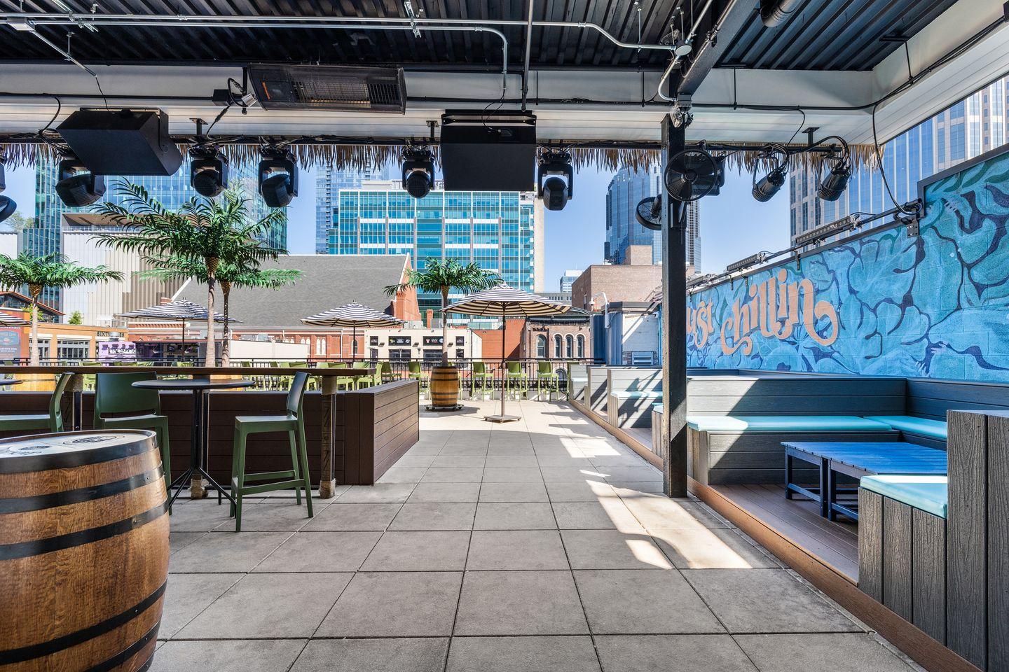 The Oasis - Broadway - Photo 4