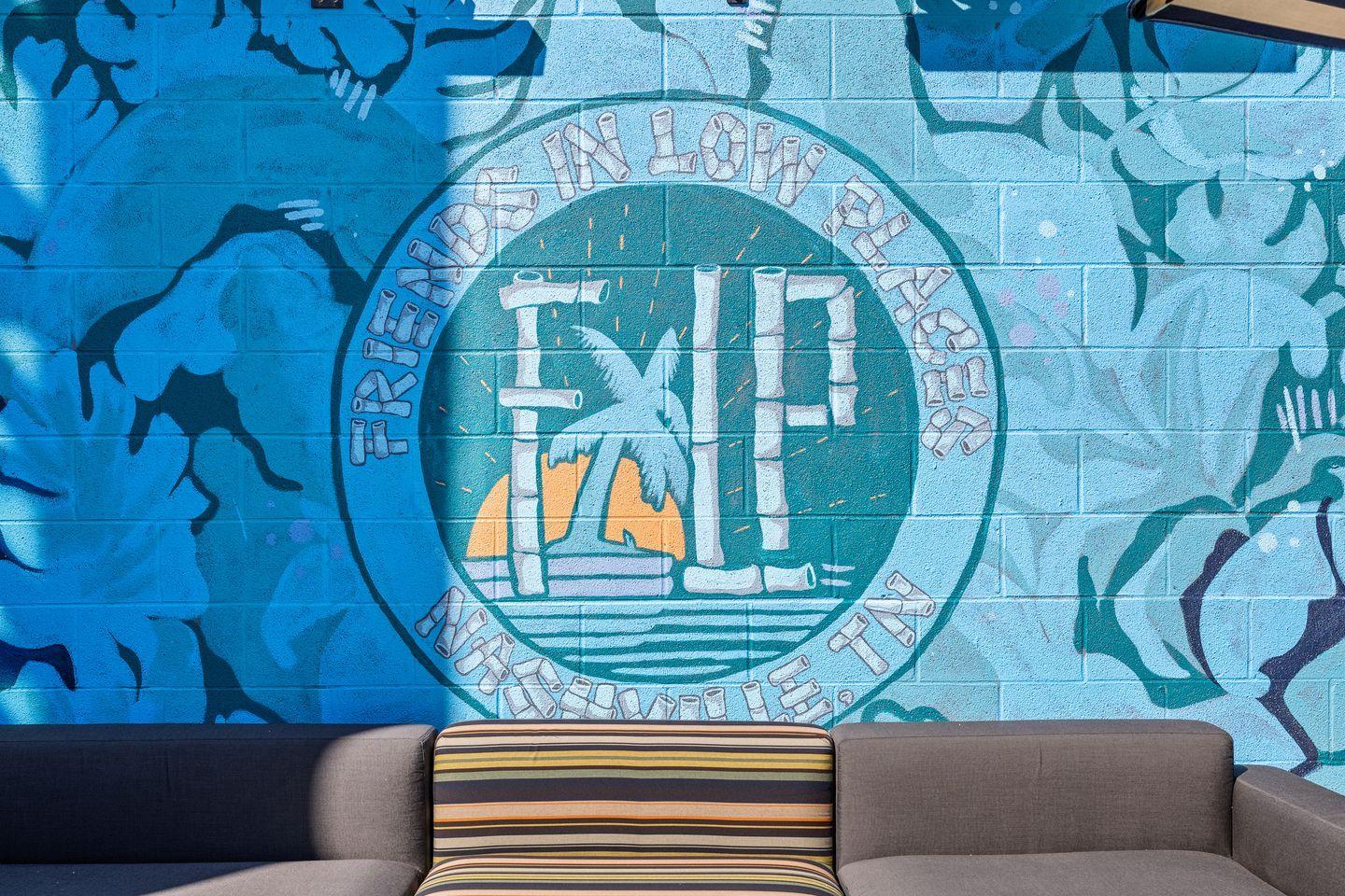 The Oasis - Semi Private Areas - Photo 4