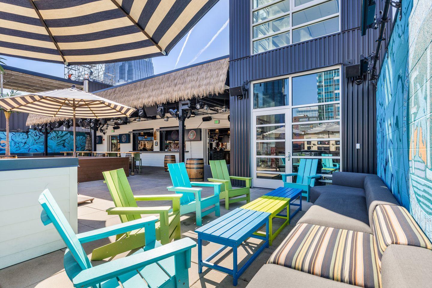 The Oasis - Semi Private Areas - Photo 7